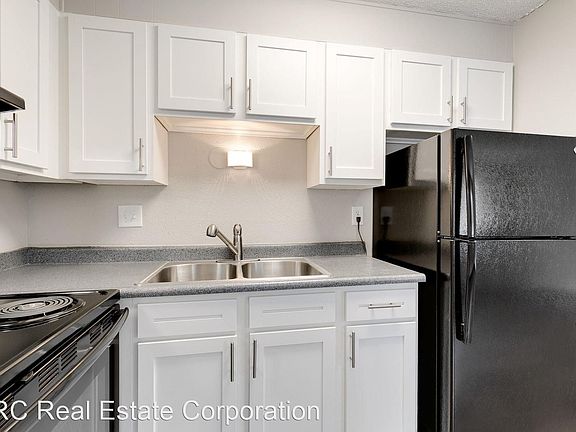 4th image of 5599 S Windermere St #8680648