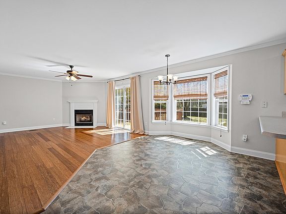 5th image of 4 Fieldhaven Ct