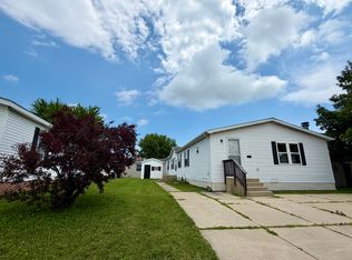 8700 Anthony Dr #874, Newport, MI 48166