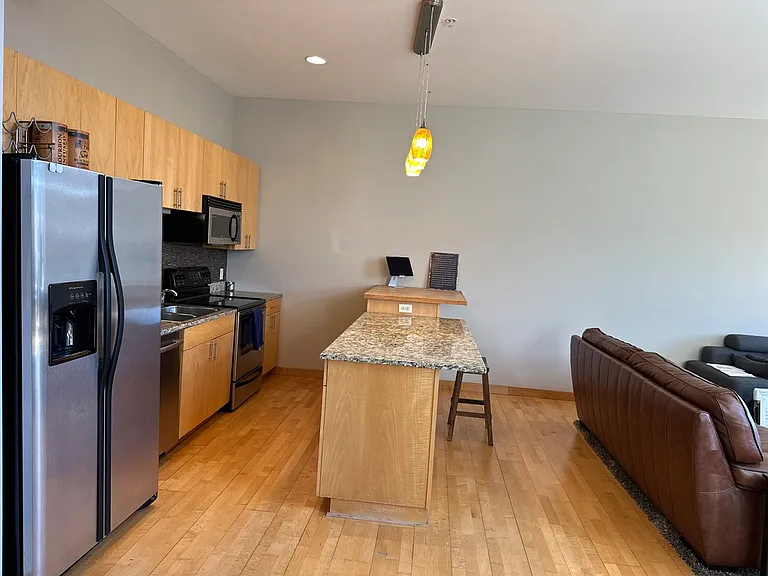 9 W Franklin Ave #306 — Photo 8