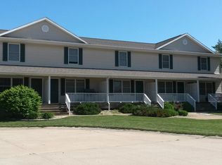 2000 Middletown Dr, Mahomet, IL 61853