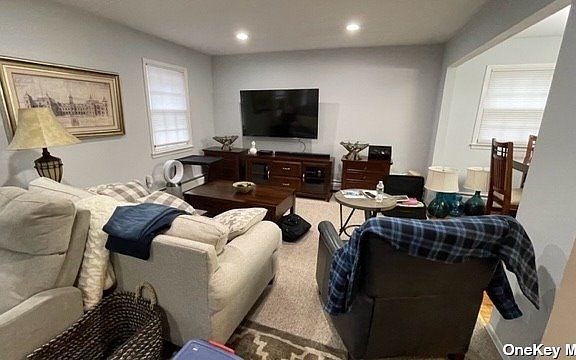 3rd image of 1059 Old Northern Blvd #2