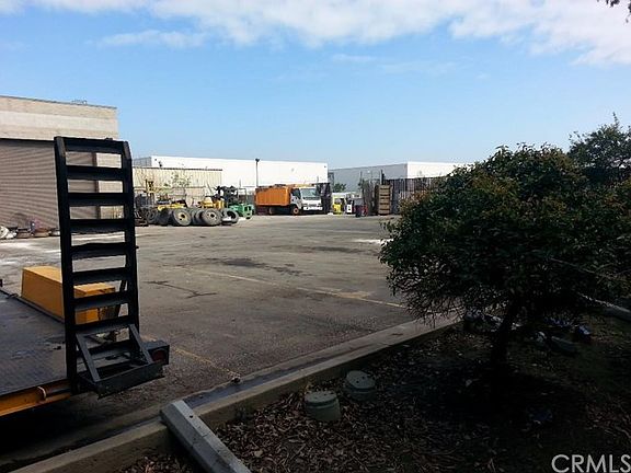 4th image of 1261 S Grove Ave