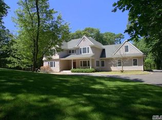 15 Whitford Rd, Stony Brook, NY 11790