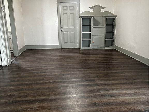 5th image of 9623 Bandera St
