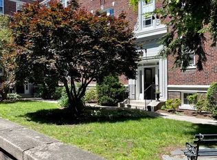 54 Babcock St #4, Brookline, MA 02446