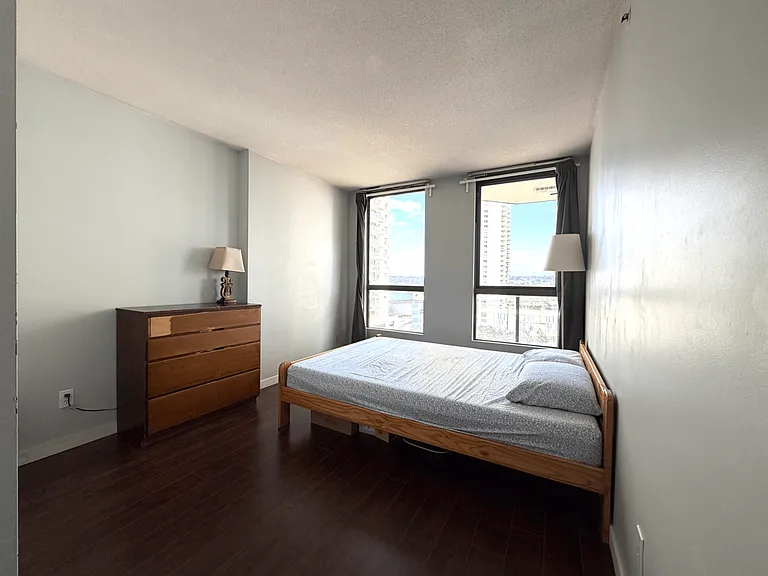 55 10th St #906 — Photo 7