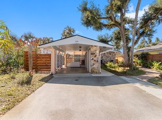 616 Dahlia Ln, Vero Beach, FL 32963