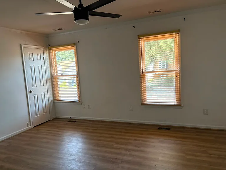 635 Biltmore Dr — Photo 4