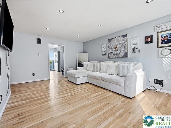 5th image of 611 William St