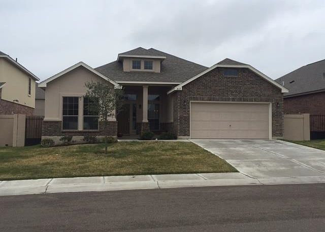 1st image of 513 Livistona Dr.