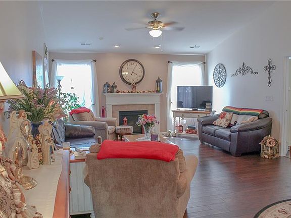 4th image of 5921 Cabot Dr