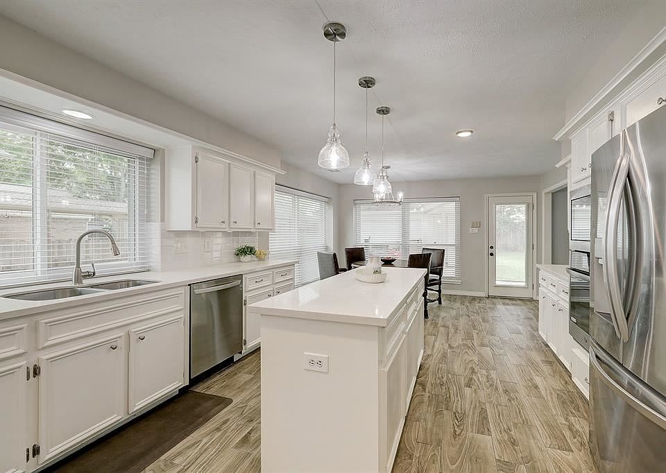 1st image of 24710 Valleylight Dr