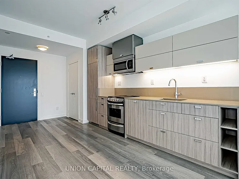 290 Adelaide St W #2406 — Photo 4