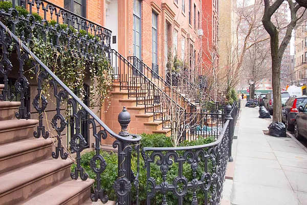 Rented by Maz Group NY | media 20