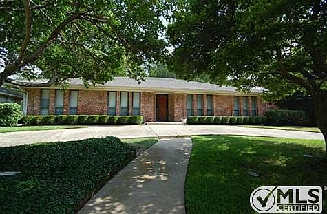1st image of 2615 Briarcove Dr