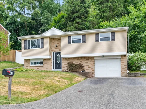 447 Crestview Dr, Pittsburgh, PA 15239