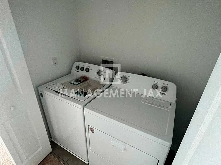 8317 Asteroid St — Photo 23