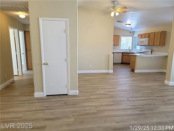 4th image of 4214 Riverstone Ave