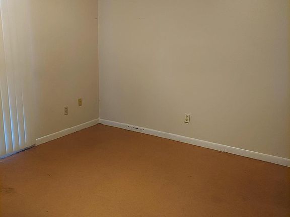 4th image of 11609 Valencia Dr APT A