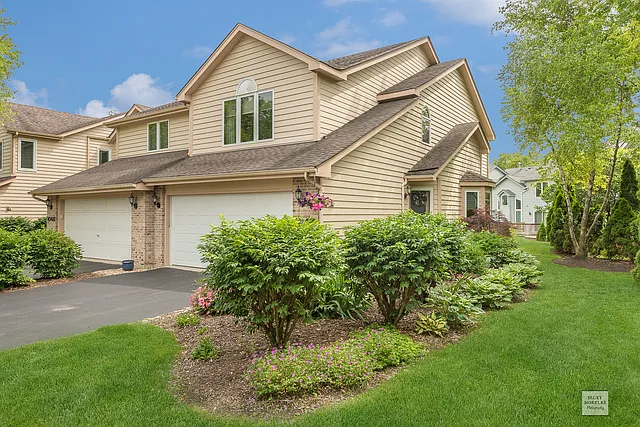 1044 Mattande Ln photo 1