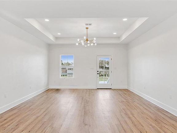 4th image of 3201 Ashley Dr
