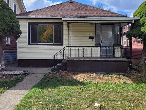 3rd image of 1471 Elsmere Ave