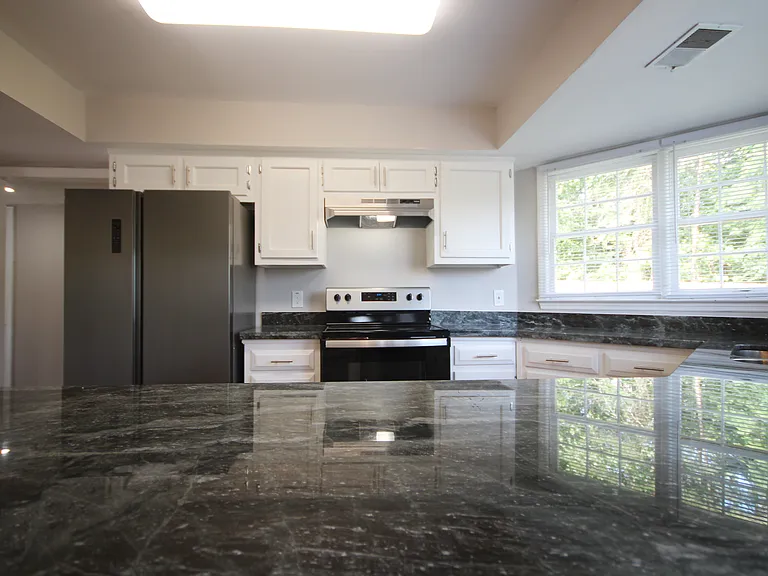 4525 Fox Creek Dr — Photo 25