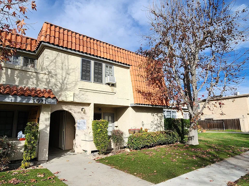 3921 Howard