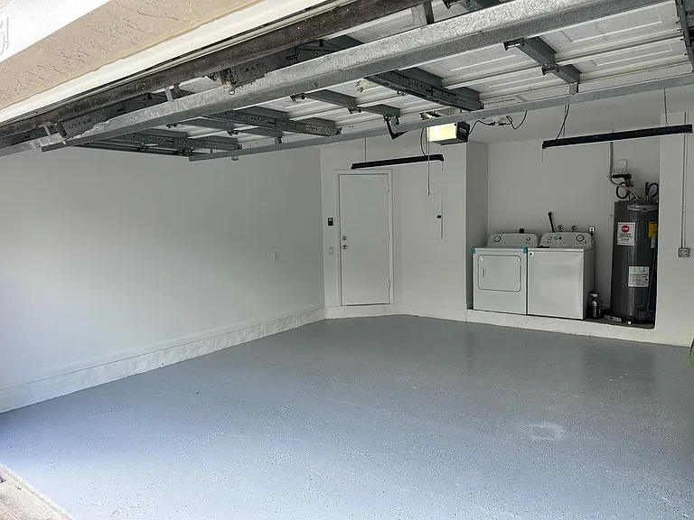 1051 Briar Ridge Rd — Photo 7