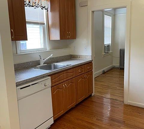 5th image of 154-36 13th Ave #2R