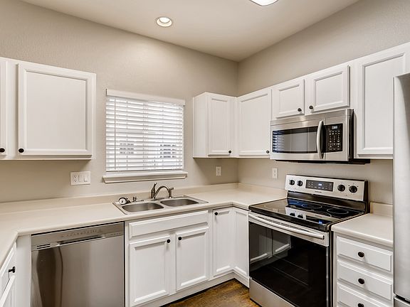 5th image of 19240 E Carolina Dr Unit 102