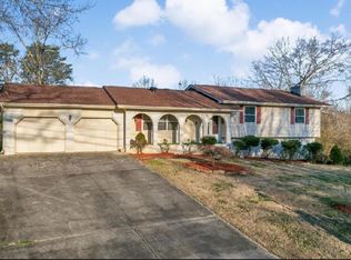 711 Ashley Forest Dr, Hixson, TN 37343