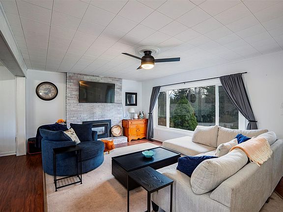 4th image of 134 Roberta Rd W