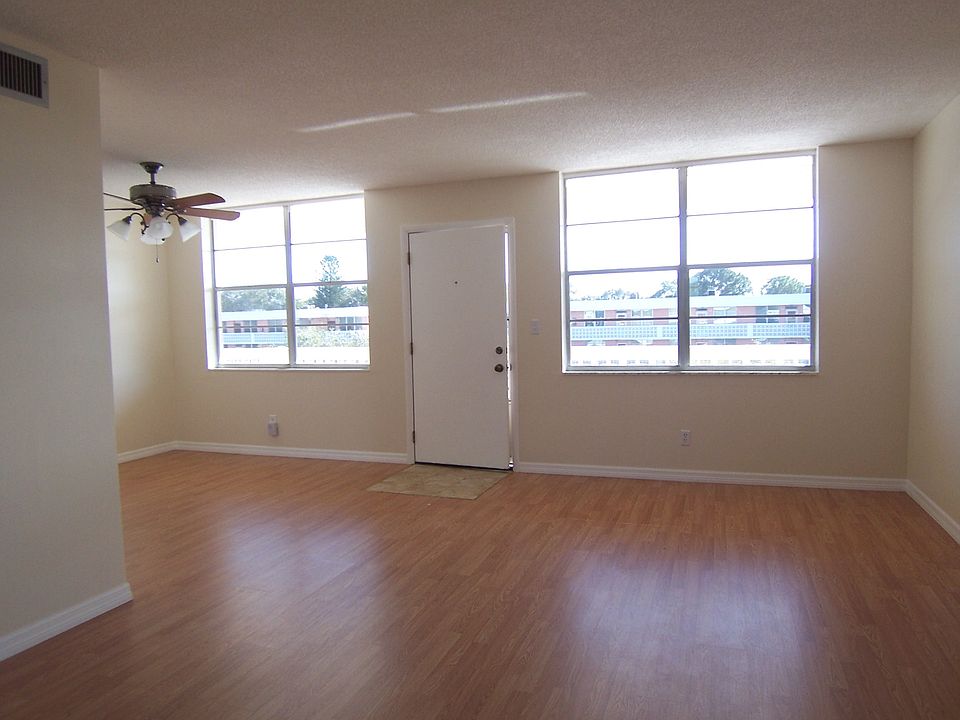1st image of 4915 Bay St NE APT 332