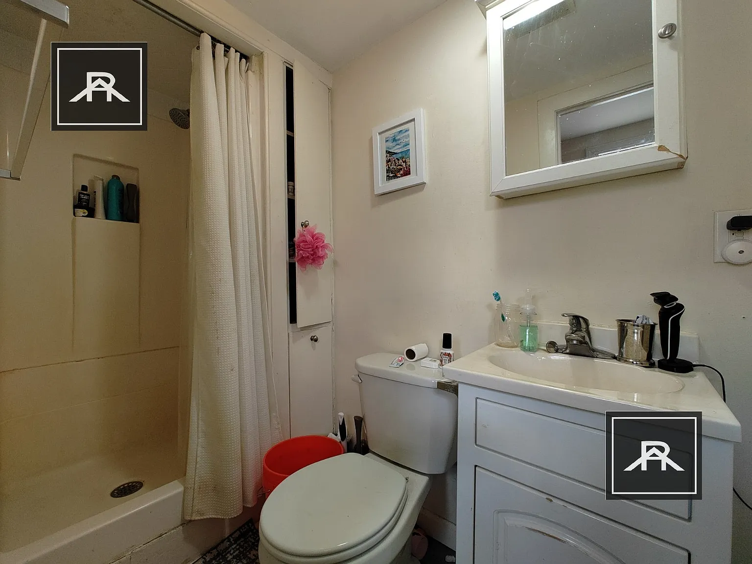 5 bed, 2.5 bath, 2000 sqft, $4,638 — Photo 3