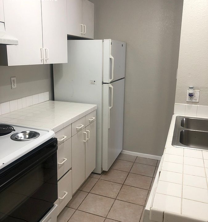 1st image of 1148 N Washington St APT 7