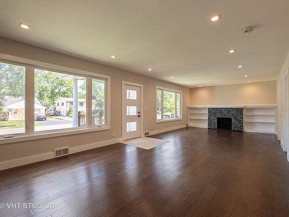 3rd image of 1038 Cherry Ln