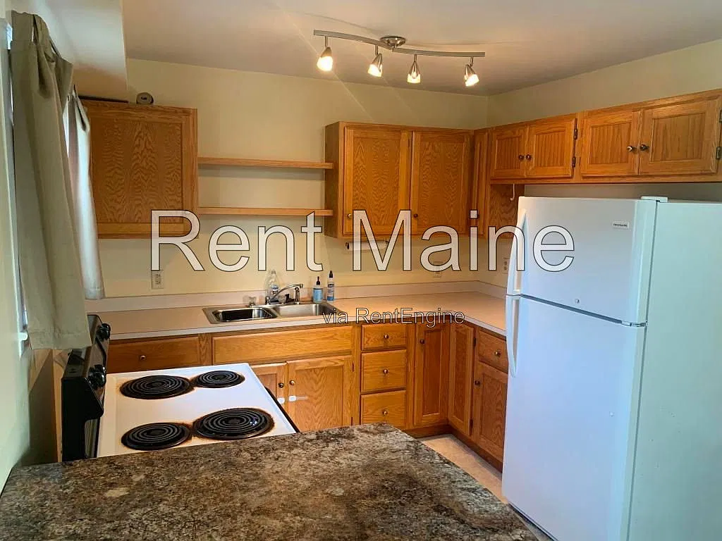2 bed, 1.0 bath, $1,600 — Photo 2