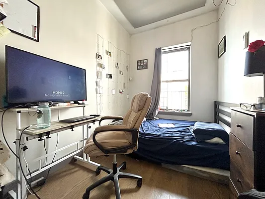 Rented by Pear NYC LLC | media 6