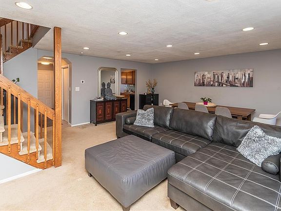 2nd image of 255 Heritage Ln