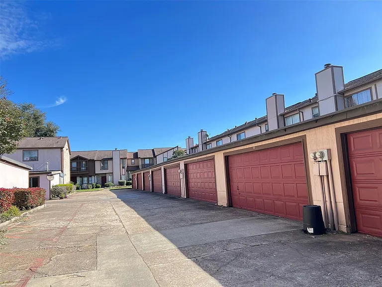 12400 Brookglade Cir #63 — Photo 16