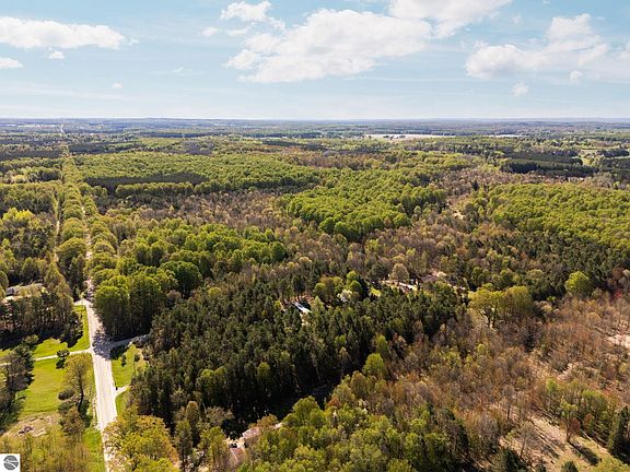 4th image of 11886 Cedar Creek Rd