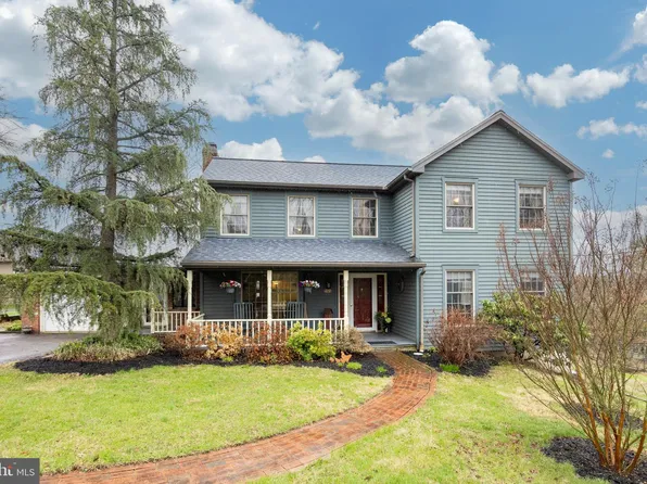 222 Cherry St, Sellersville, PA 18960