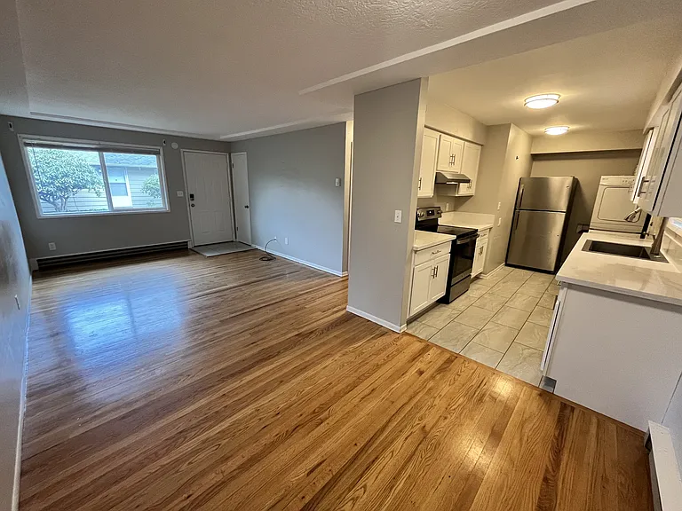 1400 NE 118th Ave #2 — Photo 6