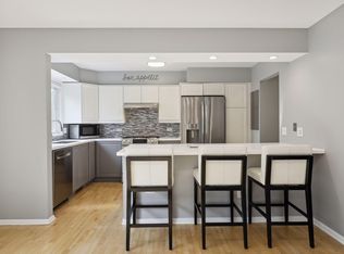 10304 Berkshire Rd, Bloomington, MN 55437