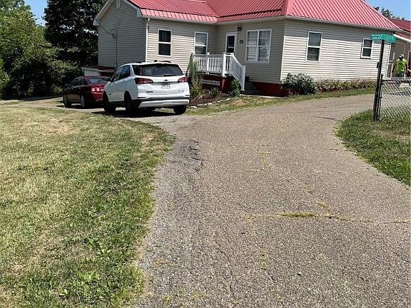 4th image of 147 Township Road 1308