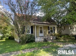 116 S 10th St, Herrin, IL 62948