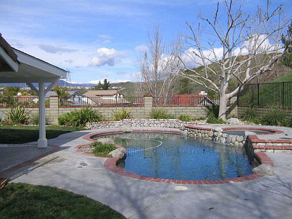 2nd image of 22552 Hickory Pl