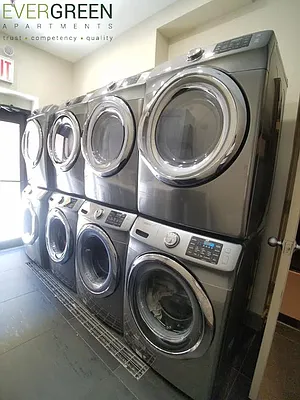 Rented by Evergreen Apartments BK | media 11